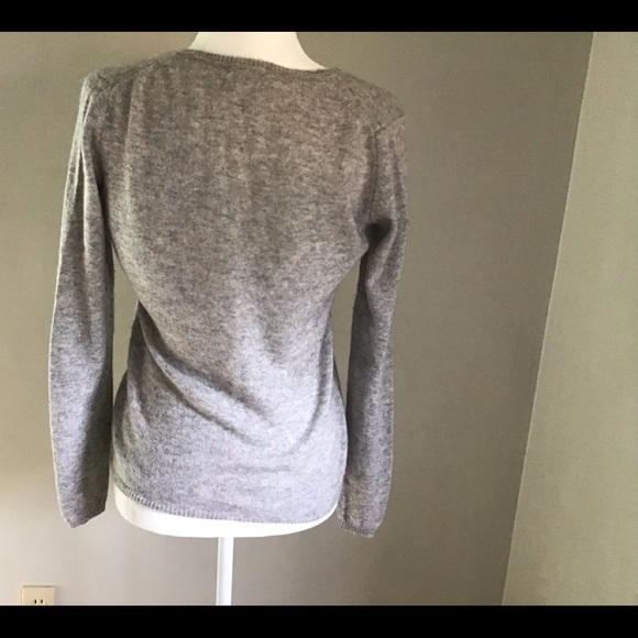 Tweeds Womens Cashmere Gray Medium V-Neck Sweater - Picture 2 of 12